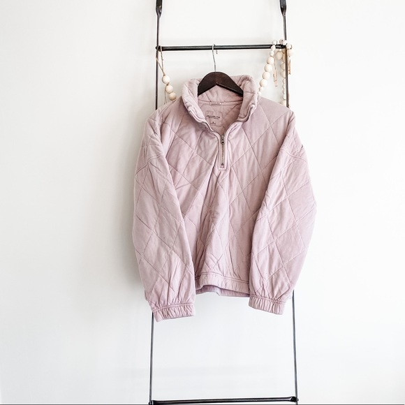 Abercrombie & Fitch Tops - Abercrombie & Fitch Quilted Sweatshirt